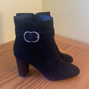 Black suede Le Chateau flex boot.